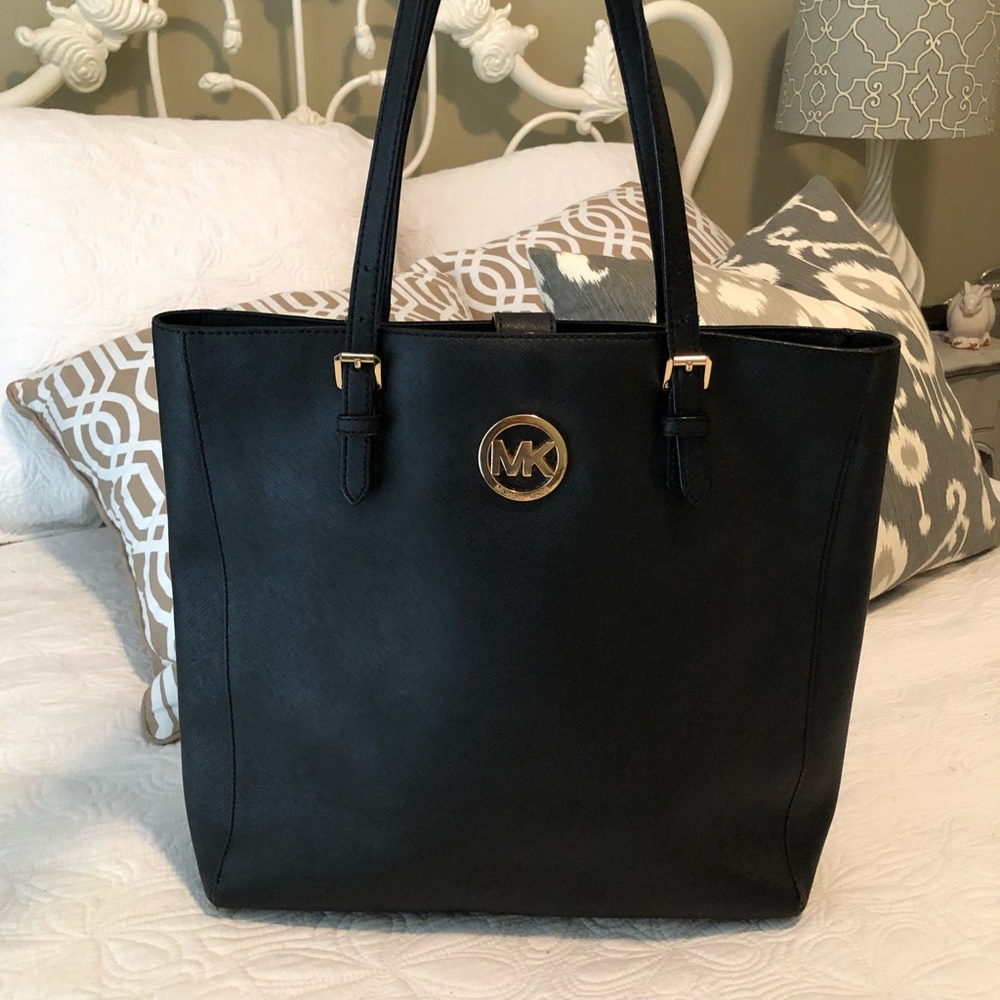 Michael Kors Black Jet Set Tote